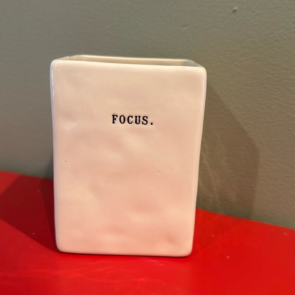 Rae Dunn “Focus” Pencil Holder
